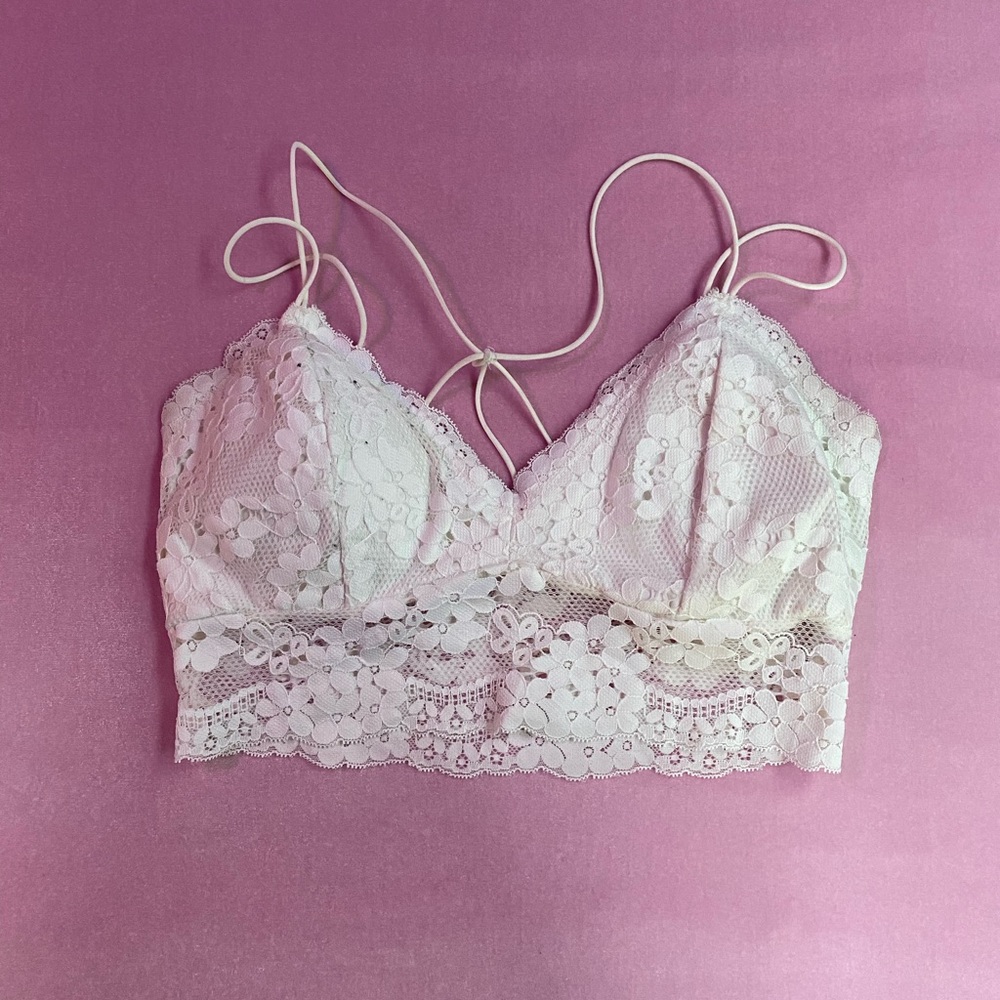 Bralette 🤍 - Picture 2 of 3